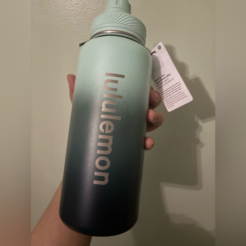 Lululemon Athletica Gradient Water Bottle - Mint and Navy